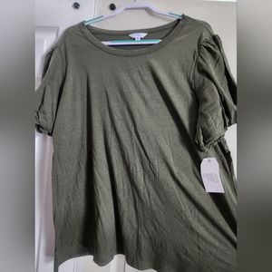 NWT size 22 olive green tshirt with "puffy" sleeves